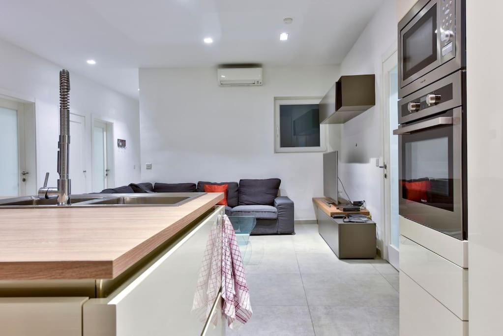 Modern 3 Bed & 2 Bth Apt Sliema Ngoại thất bức ảnh