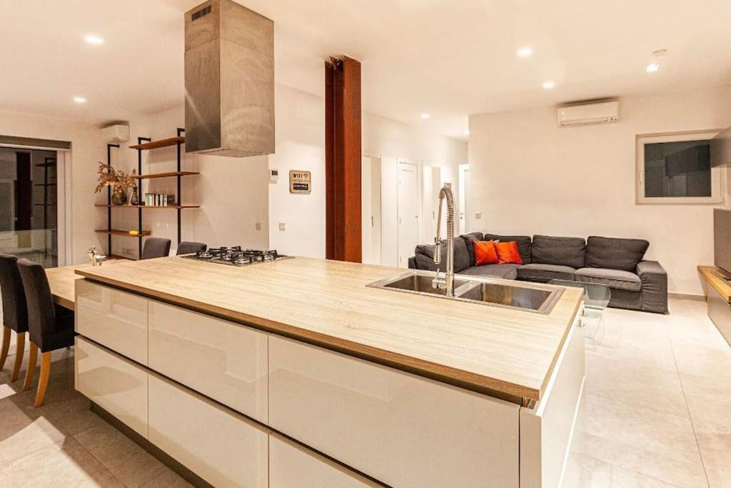 Modern 3 Bed & 2 Bth Apt Sliema Ngoại thất bức ảnh
